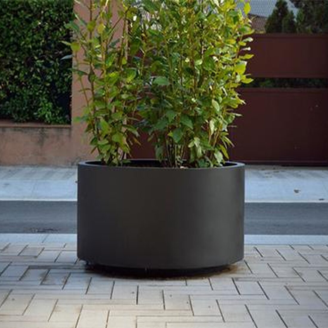 Rondus, Plantenbak Gitzwart (RAL 9005) 600mm 350mm Hilfra