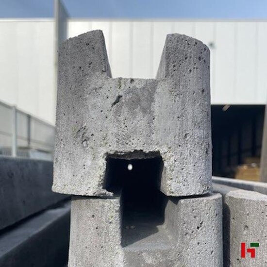 Betonschutting - Betonpaal met ronde kop Antraciet Tussenpaal 195 / 137 cm - Private label