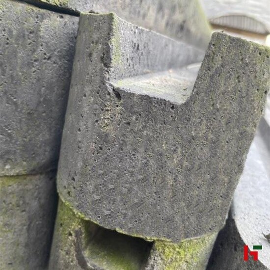 Betonschutting - Betonpaal met ronde kop Antraciet Eindpaal 195 / 137 cm - Private label