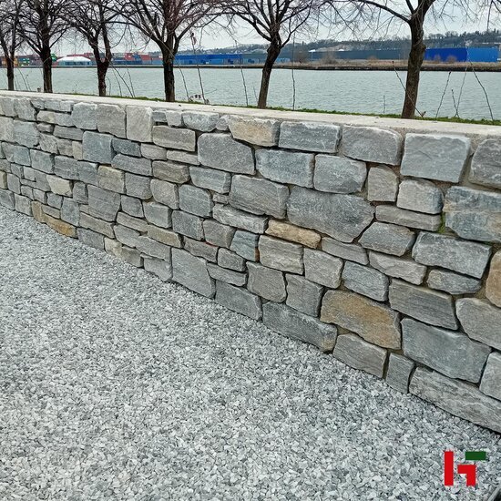Steenstrips - Steenstrip Rock Sprimont Strips 10 - 40 x 5 - 15 x 2,5 - 4 cm - Bauma stone