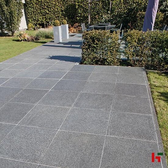 Natuursteentegels - Oriental Black, Natuursteen Terrastegel - Basalt 60 x 30 x 2 cm Gevlamd & Geborsteld - Stoneline