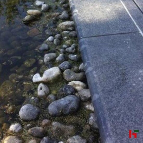 Zwembadboorden & vijverranden - Oriental Black, Natuursteen Zwembadboord - Basalt 100 x 35 x 3 / 5 cm Recht verzoet Gevlamd & Geborsteld - Private label