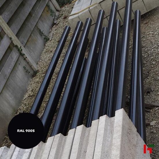 Draadafsluiting - Betonpaal met ingegoten gelakte paal Zwart (RAL 9005) Ø 60 mm 180 cm - Private label