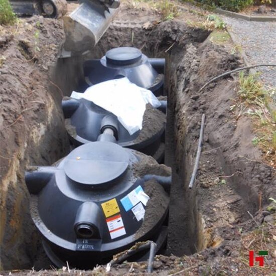 Opslag- & regenwaterputten - VECO CLEAR - Waterzuivering 15.000 L - Ø 1900 x 6100 x 2120 mm (tot 30 personen) - Private label